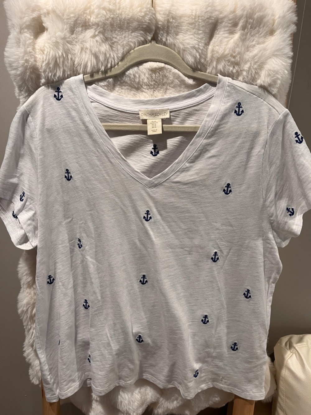 Cynthia Rowley White V-Neck Tee with Navy Anchor Embroidery